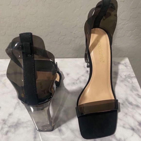 Shoes - Picture 3 of 4